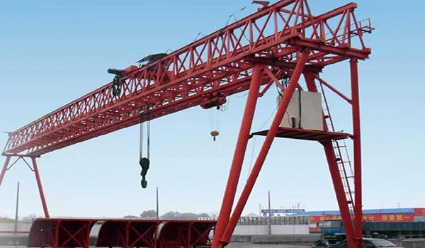 雙排輪箱式提梁機(jī)